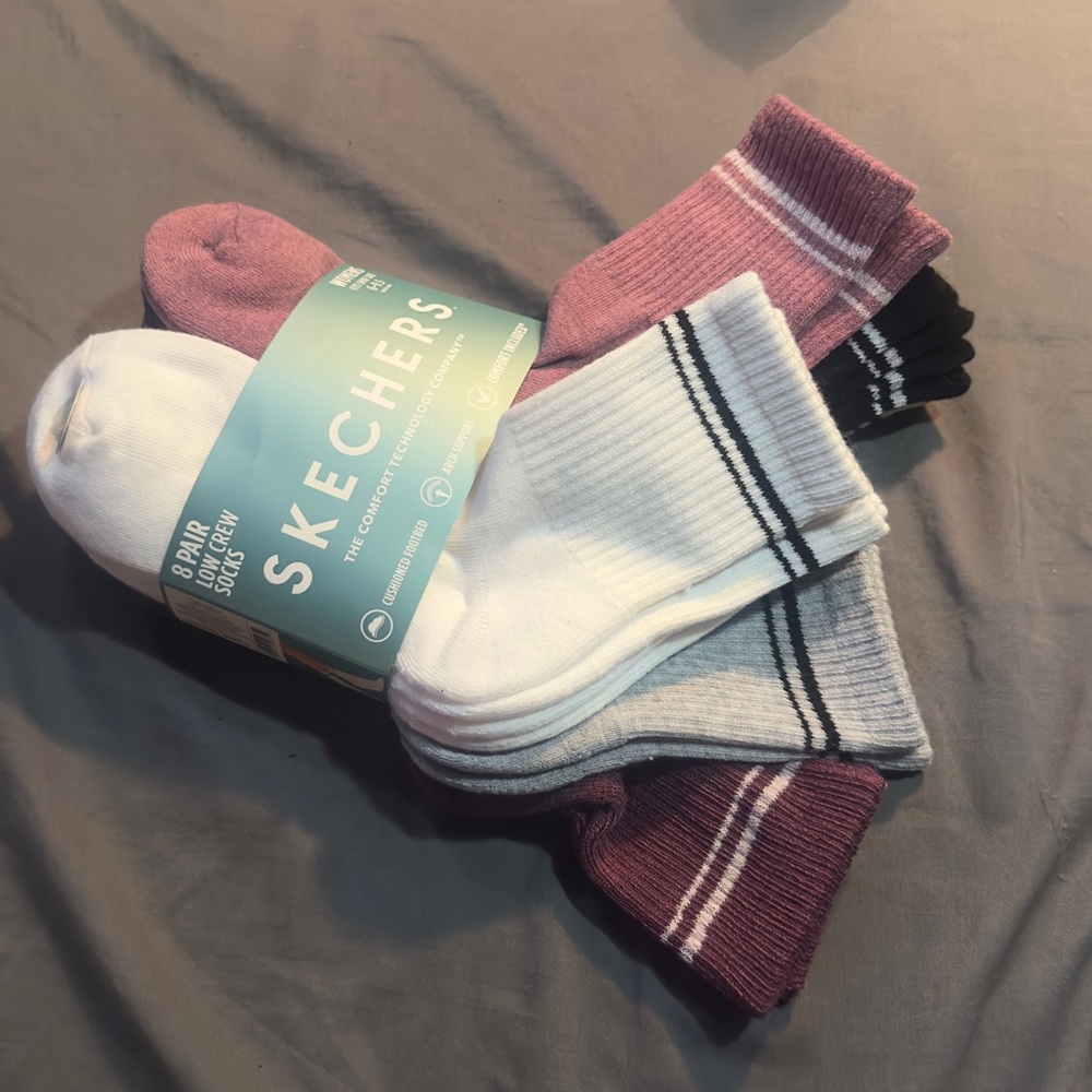 Skechers Women’s Gray, White, and Black low Crew Socks